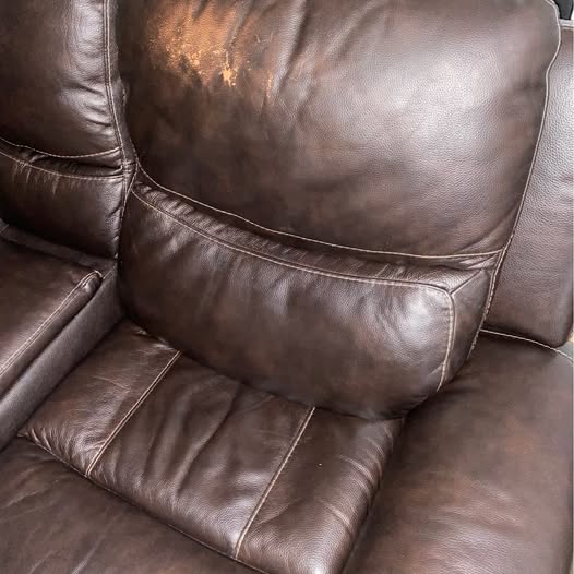 Custumer Return Item - Carey Leather Power Reclining Loveseat with Power Headrests