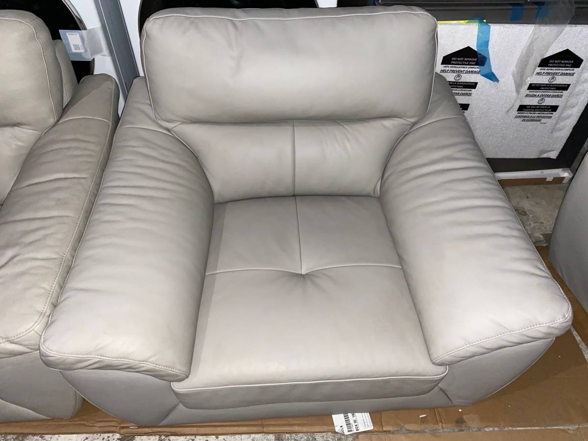 Customer Return CADENCE 3PC SOFA/LOVESEAT