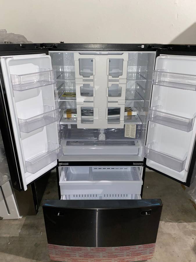 Samsung 28 cu. ft. French Door refrigerator