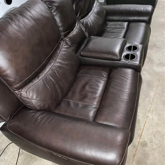 Custumer Return Item - Carey Leather Power Reclining Loveseat with Power Headrests